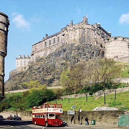 Joivy Unique Old Town Stay Under Edinburgh Castle Екстер'єр фото