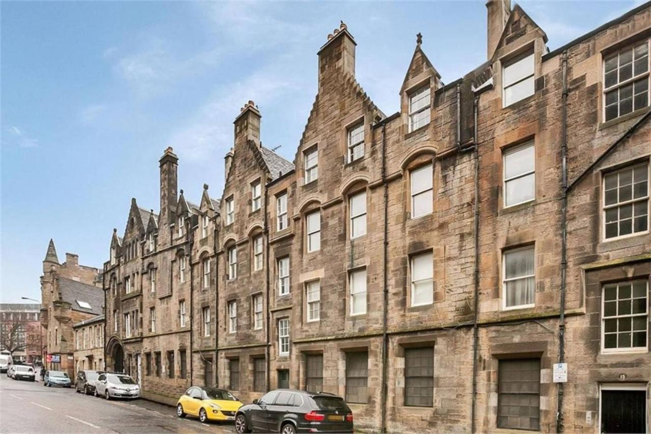 Joivy Unique Old Town Stay Under Edinburgh Castle Екстер'єр фото