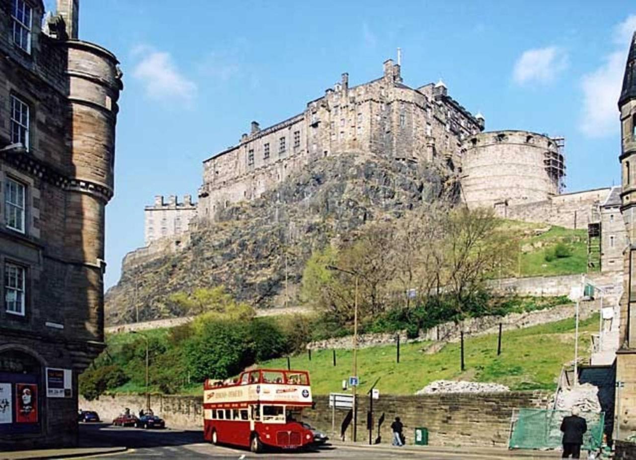 Joivy Unique Old Town Stay Under Edinburgh Castle Екстер'єр фото