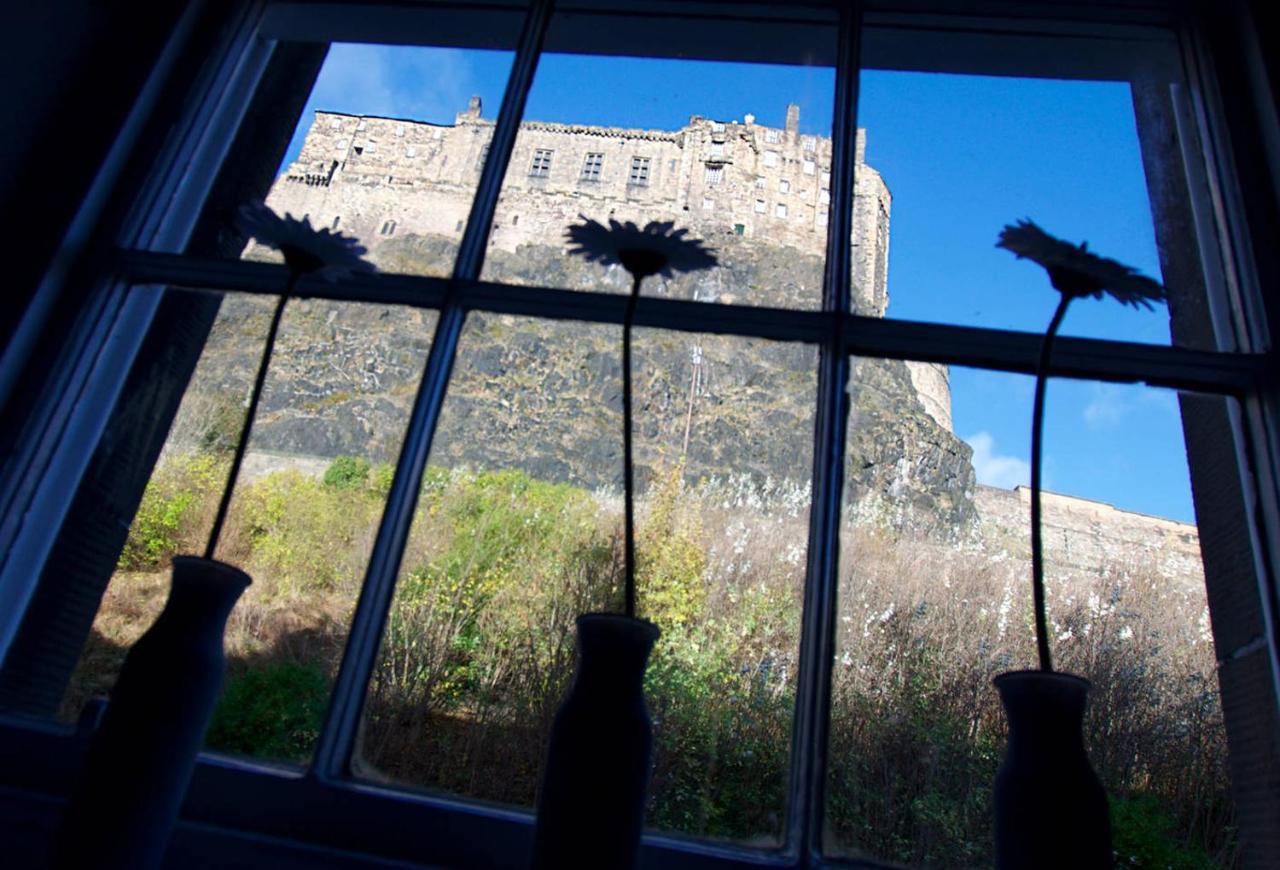 Joivy Unique Old Town Stay Under Edinburgh Castle Екстер'єр фото